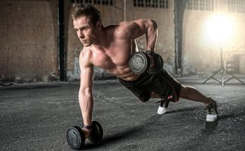 Fitness sektöründe teknoloji kullanımı her geçen gün daha fazla önem kazanırken, akıllı sistemlerle donatılan spor cihazları kullanıcı deneyimini değiştirmeye devam ediyor. Geleneksel ekipmanların yerini daha gelişmiş özelliklere sahip ürünler almaya başlarken, akıllı sensörler fitness cihazlarının daha verimli, güvenli ve kişiye özel kullanılmasını sağlıyor. Konulu bir haber görseli.