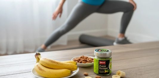 Doğal Supplementler Fitness Sporcularına Ne Kazandırıyor? Fitness dünyasında sağlıklı yaşam ve dengeli beslenme anlayışının yaygınlaşmasıyla birlikte doğal içeriklere sahip takviye ürünlerine olan ilgi de artıyor. Düzenli antrenman yapan bireyler, performanslarını desteklemek, toparlanma süreçlerini iyileştirmek ve günlük beslenmelerini tamamlamak amacıyla farklı ürünleri değerlendiriyor. Bu noktada doğal supplementler, sentetik içeriklerden uzak durmayı tercih eden kullanıcılar için öne çıkan seçeneklerden biri olarak dikkat çekiyor. Konulu bir haber görseli.