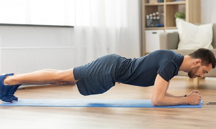 Ev Kullanımı İçin Fitness Ekipmanı Seçme Rehberi Evde spor yapma alışkanlığının yaygınlaşmasıyla birlikte ev kullanımı için fitness ekipmanı seçimi de daha fazla önem kazanmaya başladı. Yoğun iş temposu, zamandan tasarruf etme isteği ve kişisel antrenman konforu gibi nedenlerle birçok kişi evinde kendi spor alanını oluşturmayı tercih ediyor. Ancak doğru ekipmanı seçmek, yalnızca bütçeye göre değil, kullanım amacı, yaşam alanı ve antrenman hedeflerine göre değerlendirilmesi gereken önemli bir süreç olarak öne çıkıyor. Konulu bir haber görseli.