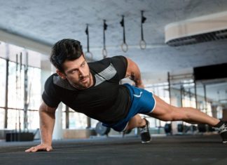 Fitness çalışmalarında başarıya ulaşmak yalnızca doğru hareketleri yapmak ve düzenli antrenman uygulamakla sınırlı olmuyor. Egzersiz sırasında uygulanan nefes kontrolü de performans, dayanıklılık ve hareket kalitesi üzerinde önemli bir etkiye sahip oluyor. Birçok sporcu, antrenman yoğunluğuna odaklanırken doğru nefes teknikleri konusunu göz ardı edebiliyor. Konulu bir haber görseli.