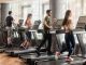 Fitness Ekipmanlarında Bakım ve Verimlilik Rehberi Fitness sektöründe kullanılan ekipmanların performansı, hem kullanıcı deneyimi hem de işletmelerin sürdürülebilirliği açısından büyük önem taşıyor. Düzenli olarak kullanılan spor cihazları zaman içerisinde yıpranabilir, performans kaybı yaşayabilir ve güvenlik açısından risk oluşturabilir. Bu nedenle fitness ekipmanlarında bakım, cihazların daha uzun ömürlü olması ve yüksek verimle çalışması için temel gerekliliklerden biri olarak öne çıkıyor. Konulu bir haber görseli.