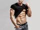 Kas Kütlesini Artıran Fitness Programları Fitness dünyasında güçlü ve dengeli bir vücuda sahip olmak isteyen kişilerin en önemli hedeflerinden biri kas kütlesini artırmak oluyor. Bu hedefe ulaşmak için yalnızca ağır ağırlık kaldırmak yeterli olmuyor. Düzenli planlama, doğru egzersiz seçimi, yeterli beslenme ve kaliteli dinlenme süreci, başarılı bir fitness programı oluşturmanın temel parçaları arasında yer alıyor. Konulu bir haber görseli.