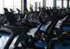 Spor salonlarının başarısını belirleyen en önemli unsurlardan biri, üyelere sunulan ekipmanların kalitesidir. Günümüzde kullanıcılar yalnızca geniş bir spor alanı değil, aynı zamanda güvenli, dayanıklı ve teknolojik açıdan gelişmiş ekipmanlarla donatılmış tesisleri tercih ediyor. Bu nedenle profesyonel fitness cihazları seçimi, hem yeni açılacak spor salonları hem de mevcut işletmeler için stratejik bir yatırım olarak görülüyor. Konulu bir haber görseli.