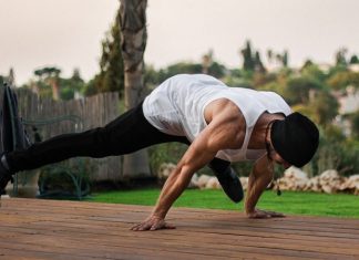 Profesyonel sporcuların ulaştığı fiziksel seviyeler, yalnızca yoğun antrenmanlarla değil, doğru planlama, disiplinli yaşam tarzı ve bilimsel yaklaşımlarla ortaya çıkar. Günümüzde üst düzey sporcular, gelişimlerini hızlandırmak için rastgele çalışmalar yerine kişisel ihtiyaçlarına göre hazırlanan sistemli programlar uygular. Bu noktada fitness antrenmanı, profesyonel sporcuların güç, dayanıklılık ve performans seviyelerini artırmasında temel unsurlardan biri olarak öne çıkar. Konulu bir haber görseli.