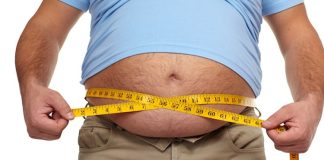 Fazla yağ oranını azaltmak ve daha fit bir vücut görünümüne ulaşmak isteyen bireyler için düzenli egzersiz kadar doğru beslenme de büyük önem taşıyor. Spor salonunda geçirilen süre ne kadar verimli olursa olsun, beslenme planı doğru şekilde oluşturulmadığında istenilen sonuçlara ulaşmak zorlaşabiliyor. Bu nedenle fitness beslenme programları, yağ yakımını destekleyen en önemli unsurlar arasında gösteriliyor. Konulu bir haber görseli.