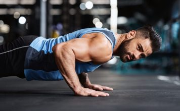 Yeni Nesil Fitness Antrenman Trendleri Fitness dünyası, bilimsel araştırmalar, teknolojik gelişmeler ve değişen yaşam tarzlarıyla birlikte sürekli yenileniyor. Geçmişte yalnızca ağırlık kaldırma ve klasik kardiyo çalışmalarına dayanan antrenman anlayışı, günümüzde daha kapsamlı ve kişiselleştirilmiş yöntemlere dönüşüyor. Yeni dönem yaklaşımlar, performansı artırmayı, sakatlanma riskini azaltmayı ve daha sürdürülebilir bir spor alışkanlığı oluşturmayı hedefliyor. Konulu bir haber görseli.