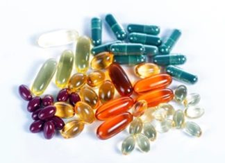 Yeni Nesil Supplementler Fitness Sektörünü Değiştiriyor Fitness sektörü, son yıllarda yalnızca antrenman yöntemleriyle değil, beslenme ve destek ürünleri alanındaki gelişmelerle de büyük bir dönüşüm geçiriyor. Sporcuların performans hedefleri değiştikçe kullanılan ürünler de daha gelişmiş içeriklere sahip hale geliyor. Bu değişimin merkezinde ise yeni nesil supplementler yer alıyor. Daha kişisel ihtiyaçlara yönelik hazırlanan, bilimsel araştırmalarla desteklenen ve farklı kullanım amaçlarına hitap eden ürünler, fitness dünyasında yeni bir dönemin başlamasına katkı sağlıyor. Konulu bir haber görseli.